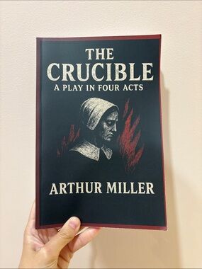 The Crucible by Arthur Miller - Black & Red Paperback